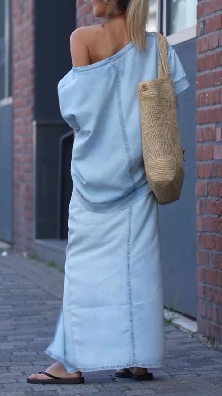 Dámsky ležérny kostým s okrúhlym výstrihom z Tencel denimu
